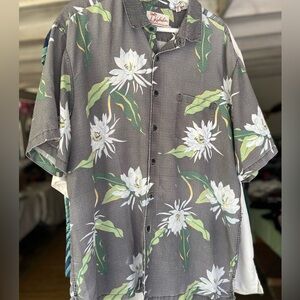 Bundle of 5 aloha shirts.